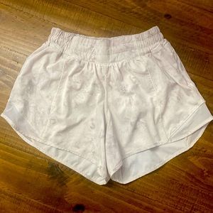 lululemon Gray Print Hotty Hot Lined High Rise Shorts 4”